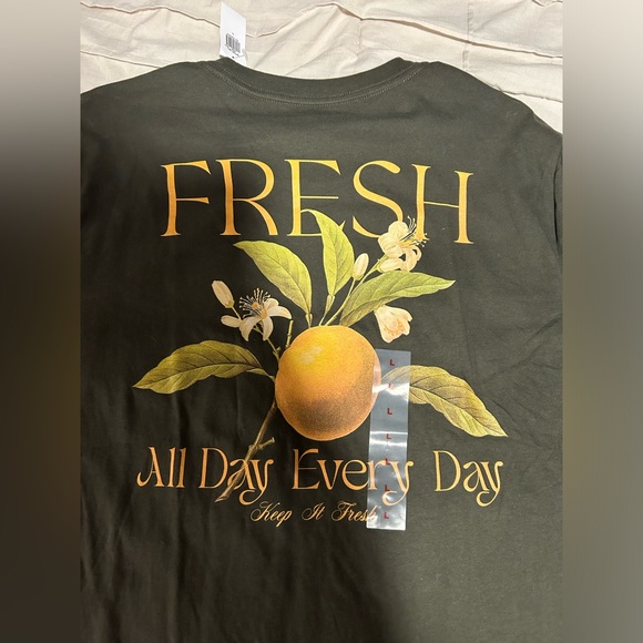 KEEP IT FRESH GRAPHIC TEE - Picture 2 of 4